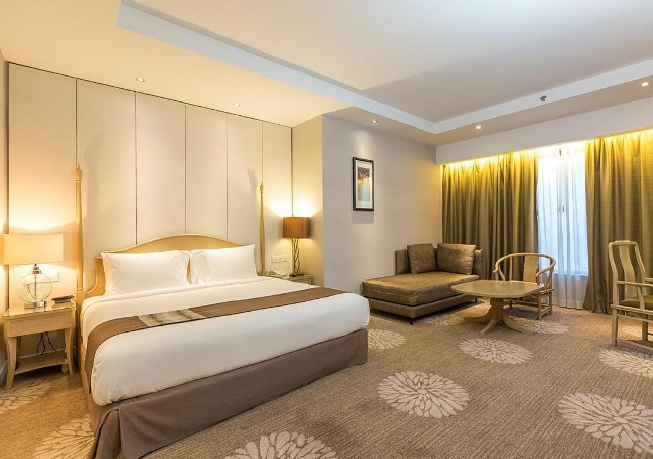 מלון Ramada Plaza By Wyndham Melaka חדר תמונה